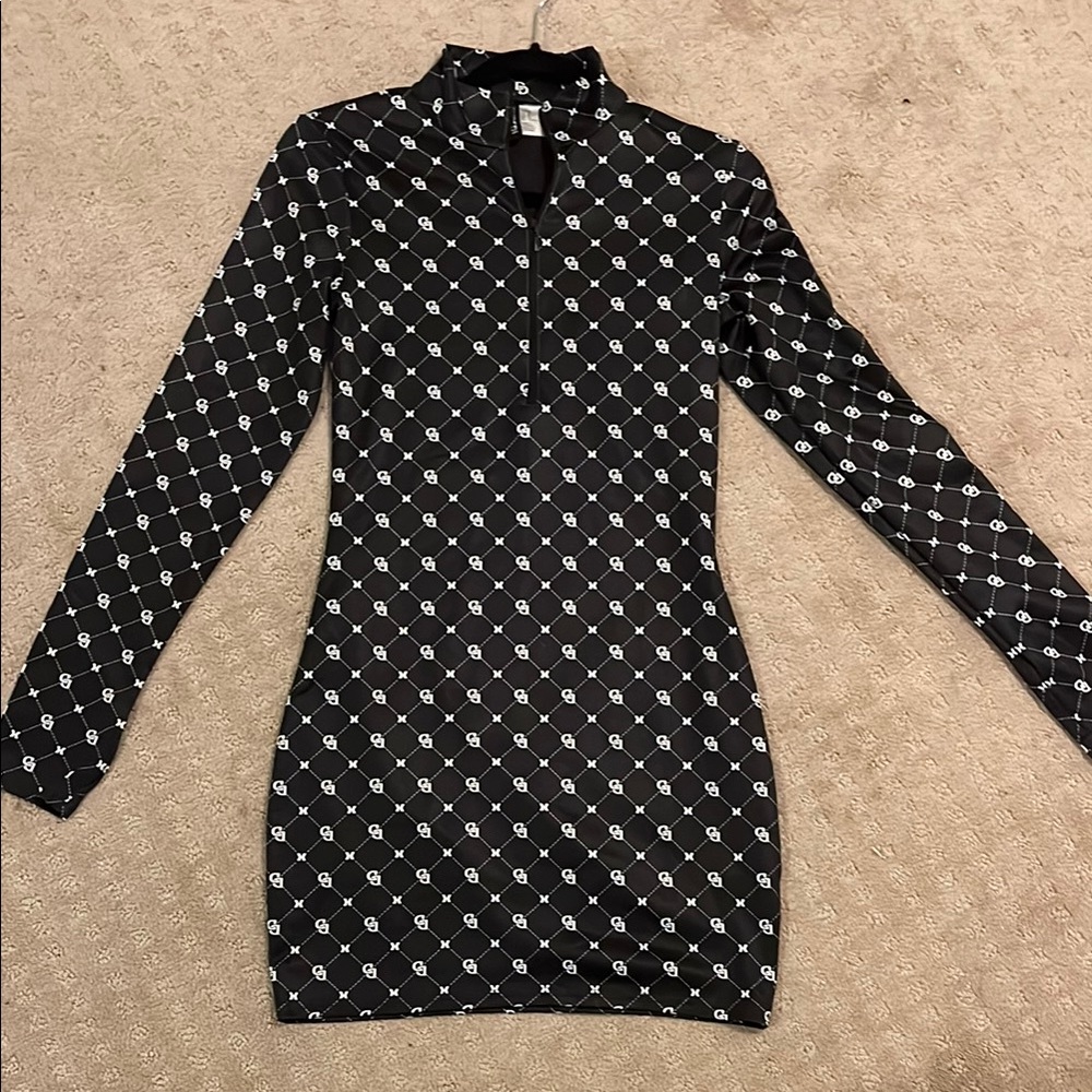 Black Bodycon Mini Dress with Long Cuffed Sleeves for Night Out